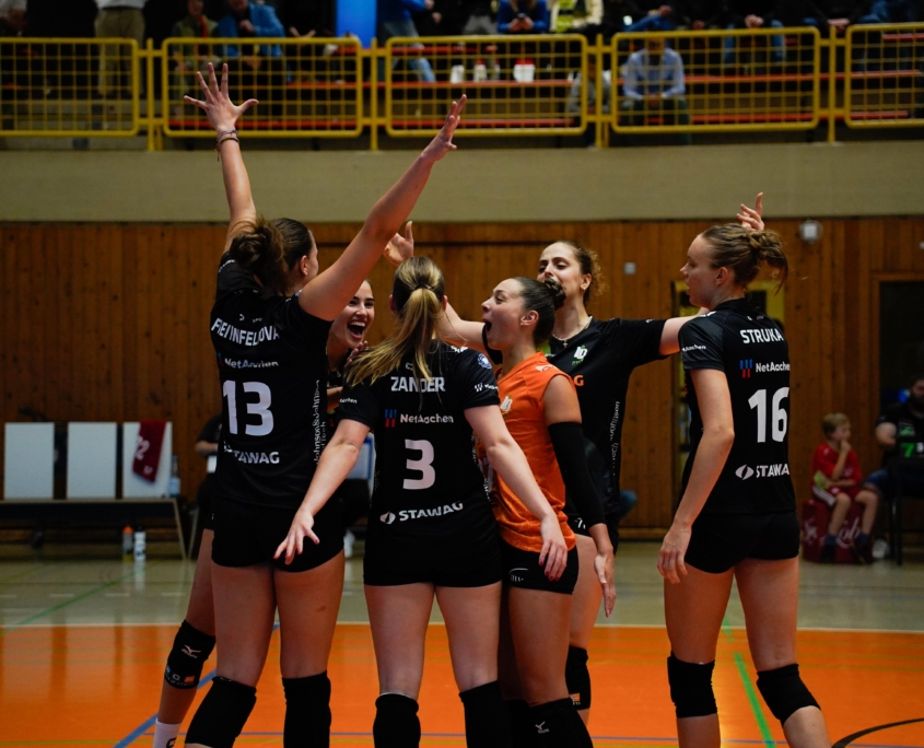 Die Ladies in Black jubeln